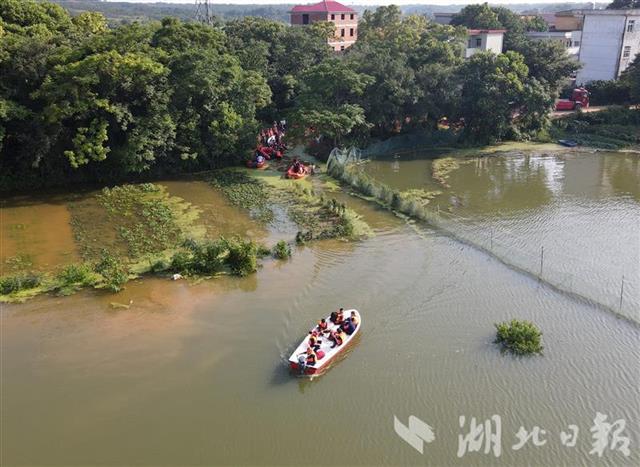 |“江湖”情，加油“赣”！湖北消防驰援江西抗洪一线