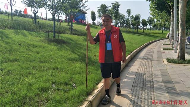 |1998年抗洪保卫荆江大堤，退役消防兵今年又上汉江大堤