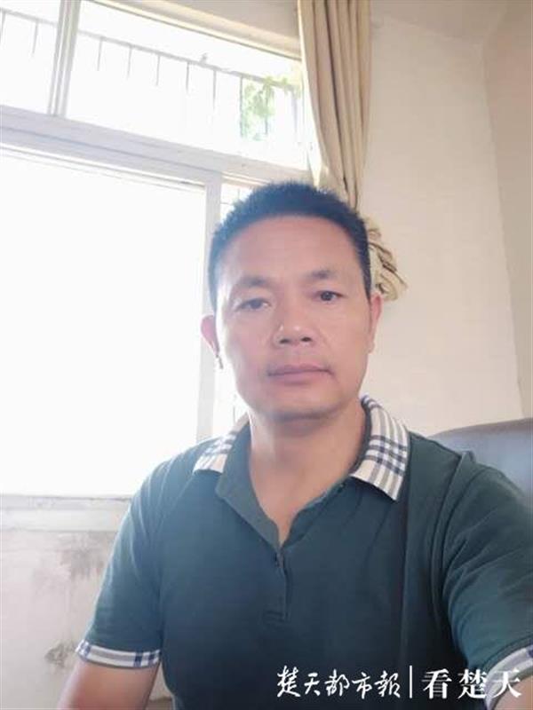 |连续22天坚守堤上，有时每天只睡1小时，三十年来他第六次守护大堤