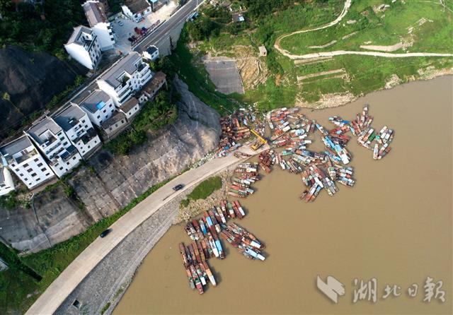 |长江禁渔 秭归500多艘渔船上岸