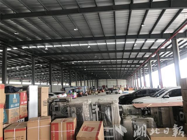 |超级市场穿“新鞋”