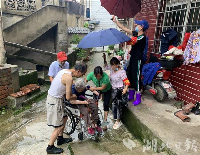 |黄石110名社区第一书记大汛当前再出发