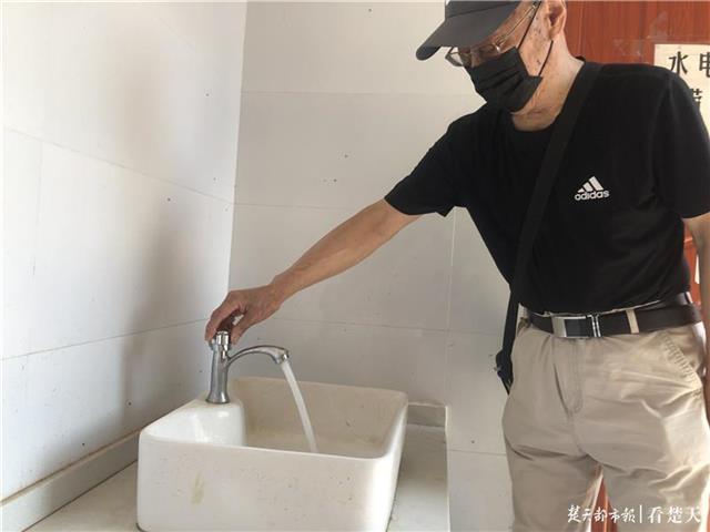 |公园建成一年多，厕所仍在报装中，市民盼尽快开放