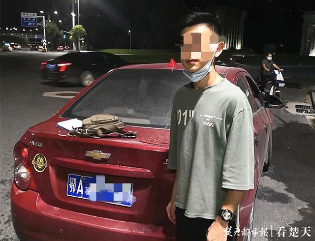 |姐姐生日聚餐喝了酒，弟弟无证代驾，交警抓现行双双受罚