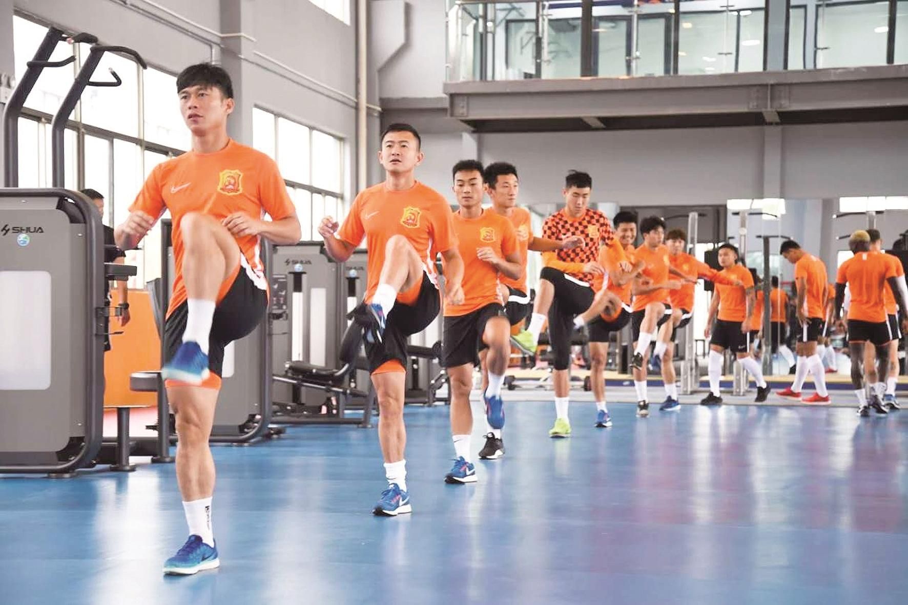 |周六出征中超新赛季 武汉卓尔定下新目标 去年大黑马期待打破二年级魔咒