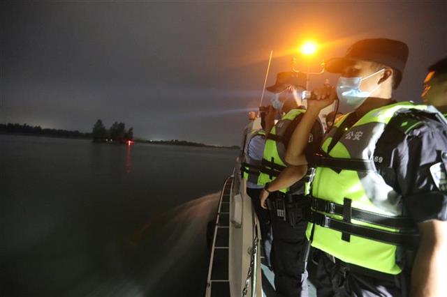 |湖北五部门联合发通告严打非法捕捞违法犯罪行为