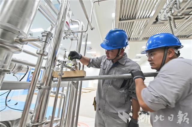 |上半年，宜都56个5000万元以上产业项目建成投产