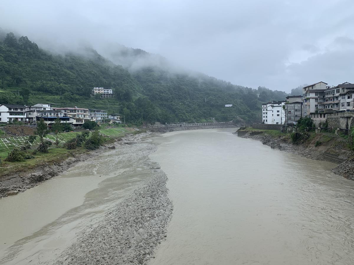 |现场直击丨恩施市屯堡乡，所有人员已撤离