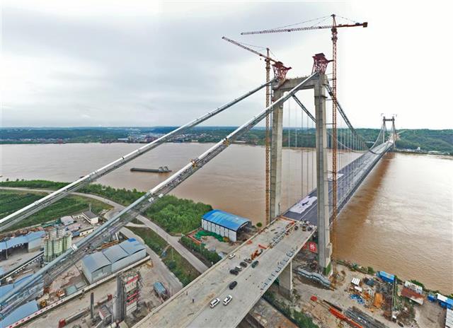 |白洋长江大桥完成缆索防腐施工