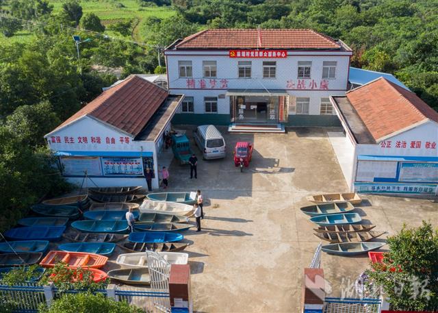 |梁子湖畔交船忙