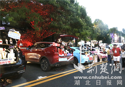 |襄阳唐城古风夜市开市 300家商户云集