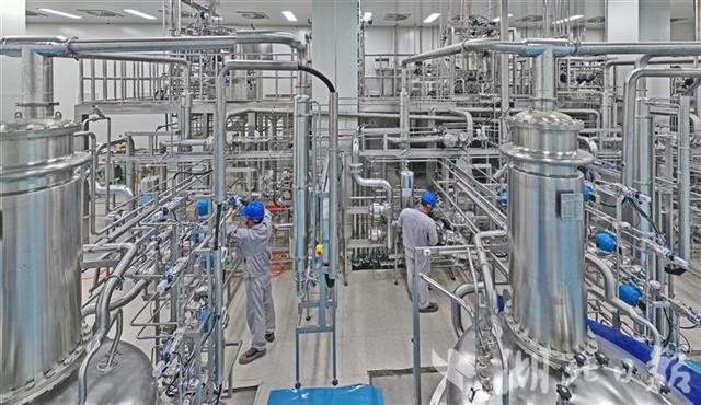 |上半年，宜都56个5000万元以上产业项目建成投产