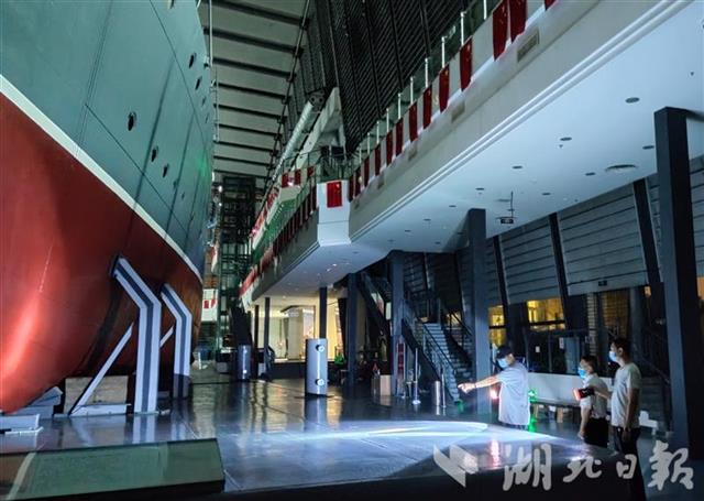 |300米外就是长江大堤他们守护长江边国家一级博物馆