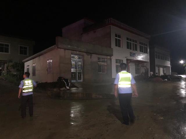 |连续在防汛一线奋战12昼夜,浠水县36岁民警突发脑溢血昏倒