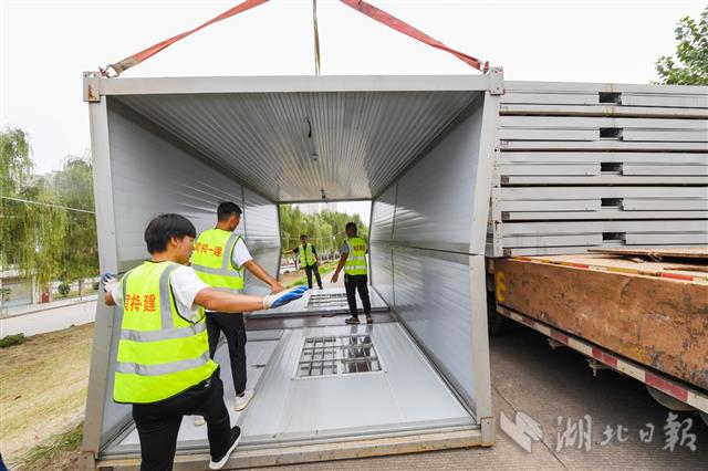 |防疫物资转防汛，10分钟安装一个防汛哨棚