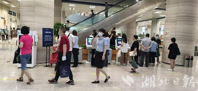 |好戏连台 展览联展 活动不断 湖北公共文化场所全面“升温”