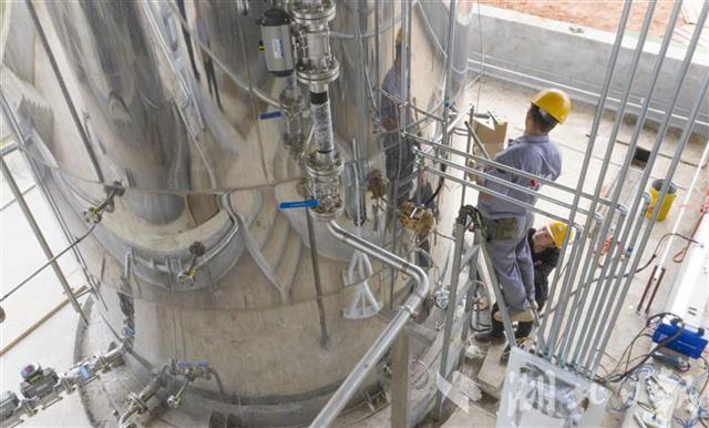 |上半年，宜都56个5000万元以上产业项目建成投产