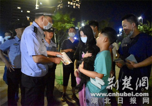 |襄阳警方联合开展犬患治理巡查执法集中行动