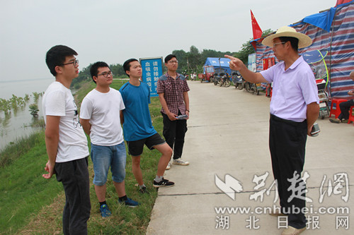 |鄂州长江新港大堤“学生兵”刘昌盛：保卫家园没有旁观者