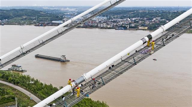 |白洋长江大桥完成缆索防腐施工