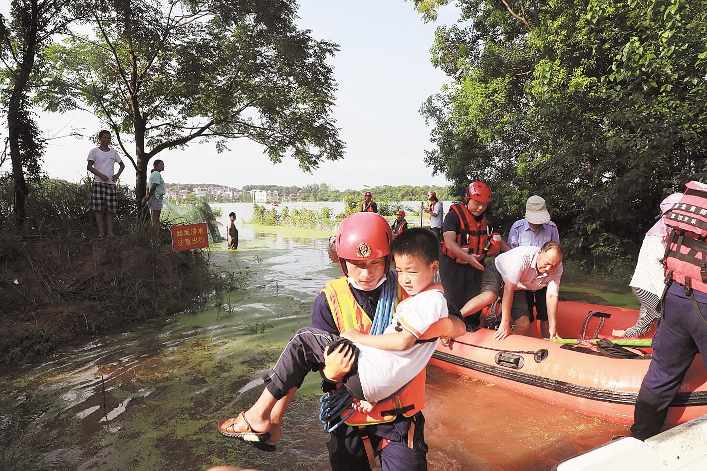 |江西抗洪现场的“湖北橙”