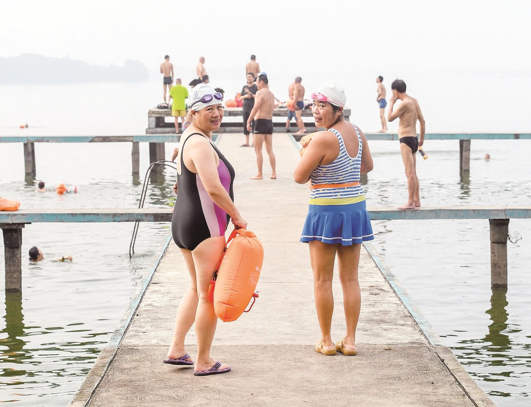 |防汛期间 搏击长江者转战东湖