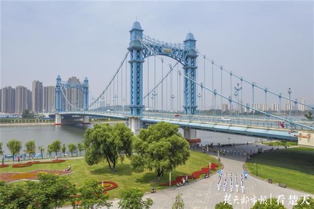 |硚口江滩开门迎客，两天内已开放14个闸口