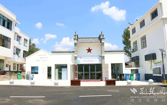 |红安华润希望小镇竣工投入运营