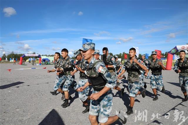 |交替射击，武装越野……单兵两项中国空降兵勇夺第二名