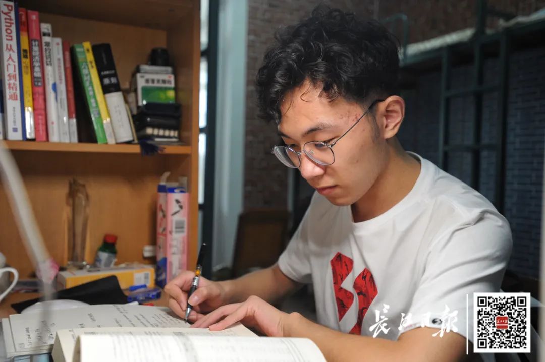 |终于，他们回来了！还上了热搜