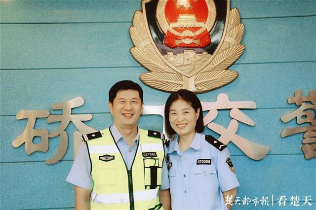 |203呼叫3403！警营夫妻档：不要七夕礼物，只愿路上平安