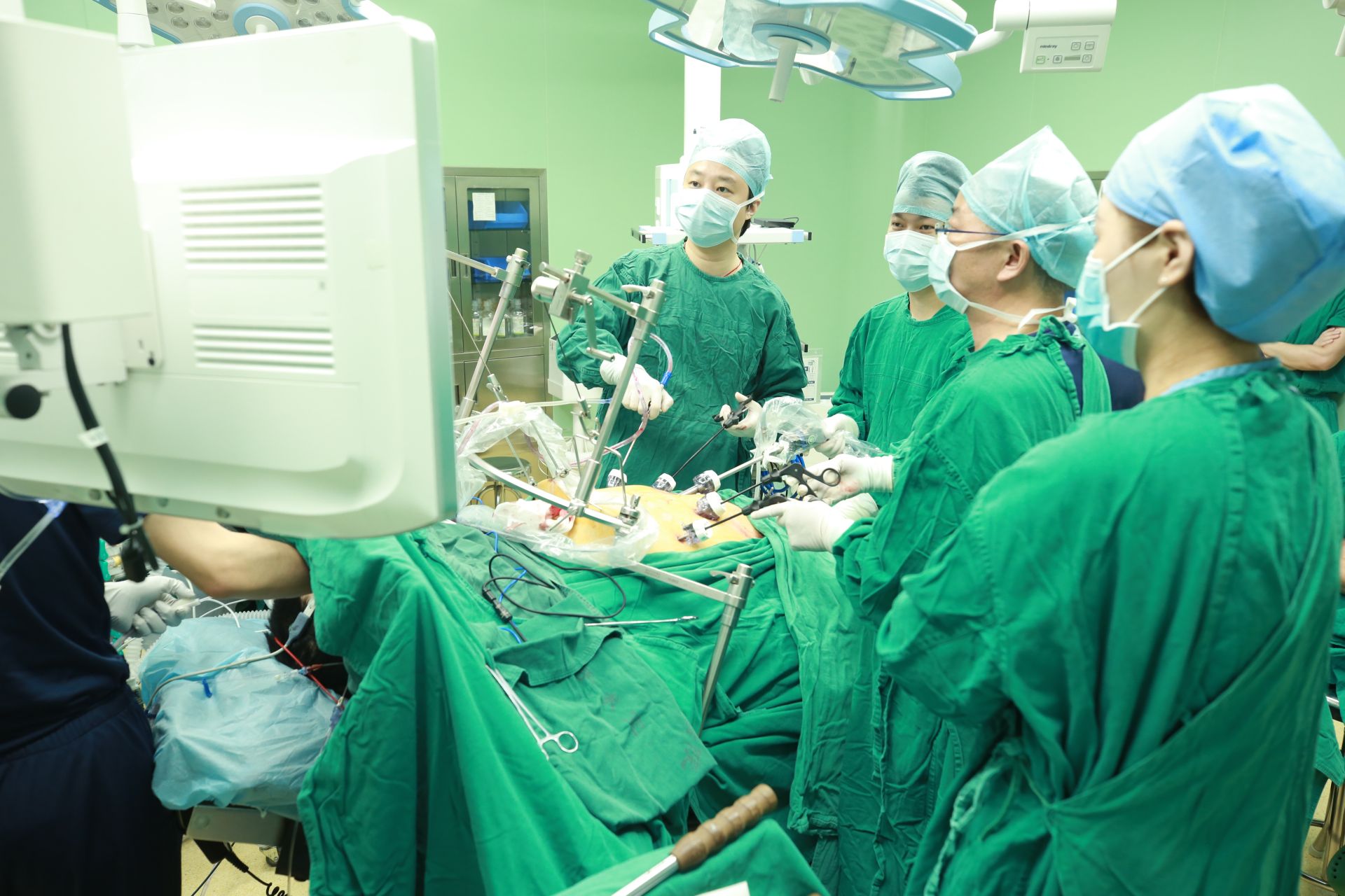 |“江城第一胖”手术切掉大半个胃 预计一年内体重可减掉100公斤