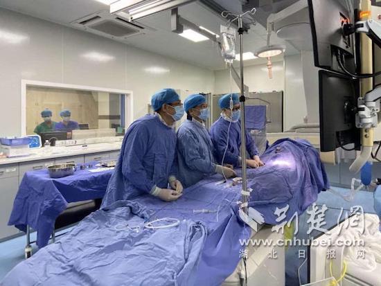 |4小时内，4名幼儿微创治愈“心病”