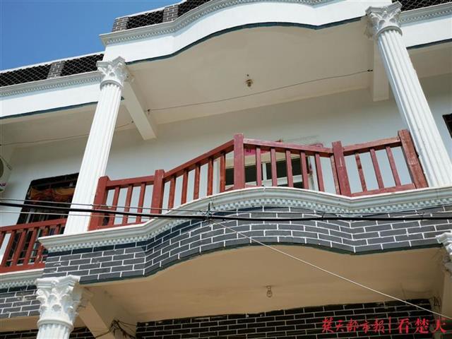 |房屋外观改造后18户漏水，蔡甸区侏儒山街办督促整改