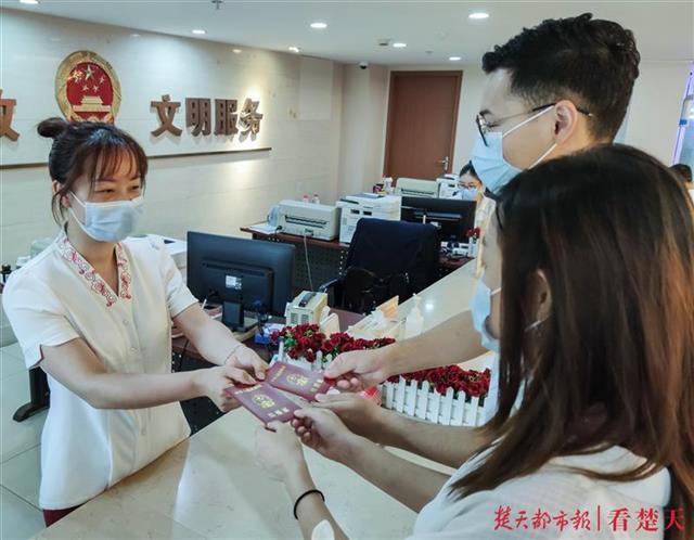 |七夕哪里最有爱？当然是民政局