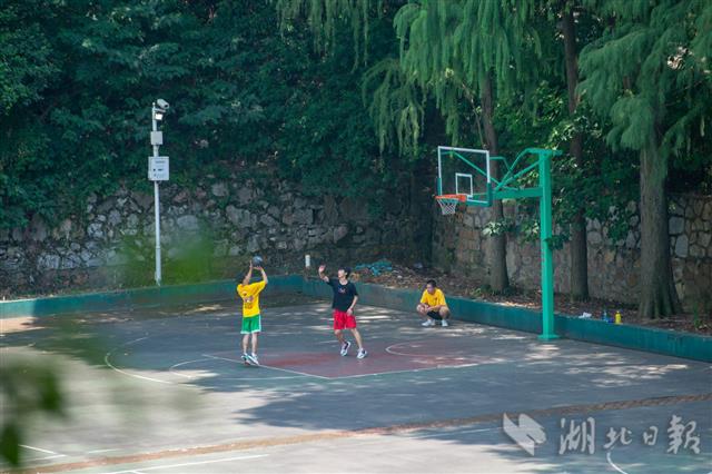 |武汉大学9000余名本科生陆续返校