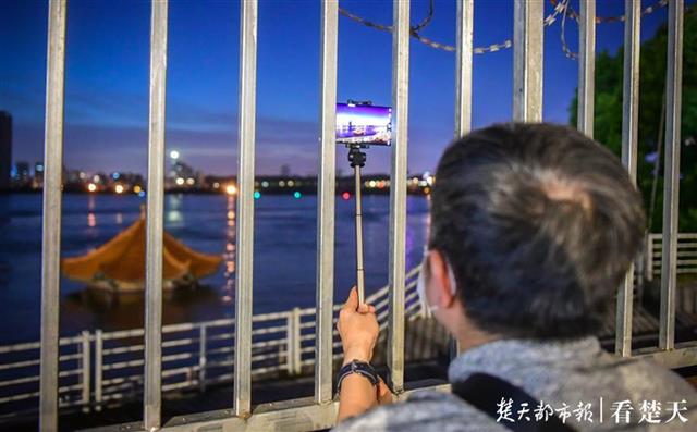 |水位跌至28米以下！黄花矶凉亭亭顶全部露出水面