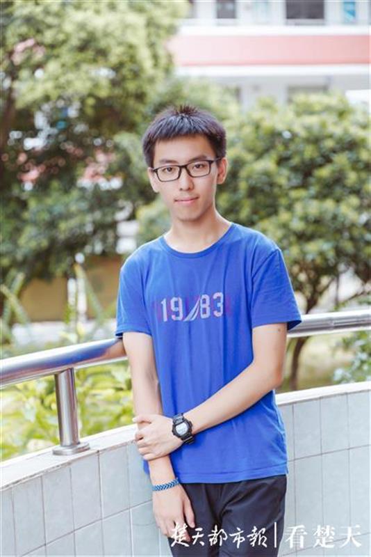 |牛！同班两同学考上清北本硕博连读，都因疫情立志学医