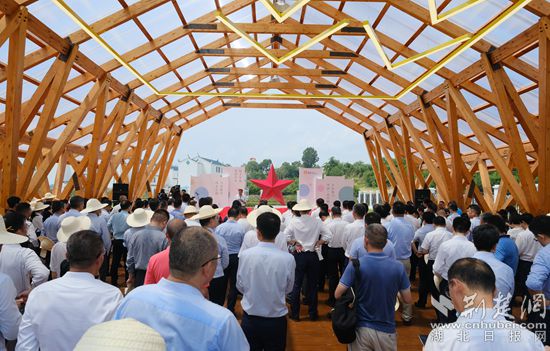 |红安华润希望小镇竣工投入运营