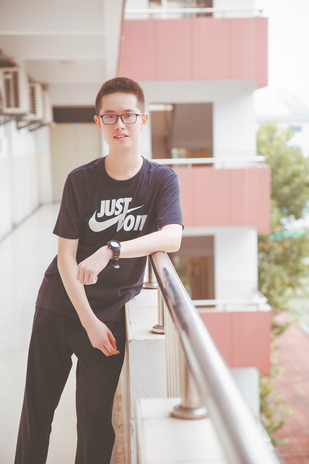 |好样的！同班两学霸考上清北，都因疫情立志从医