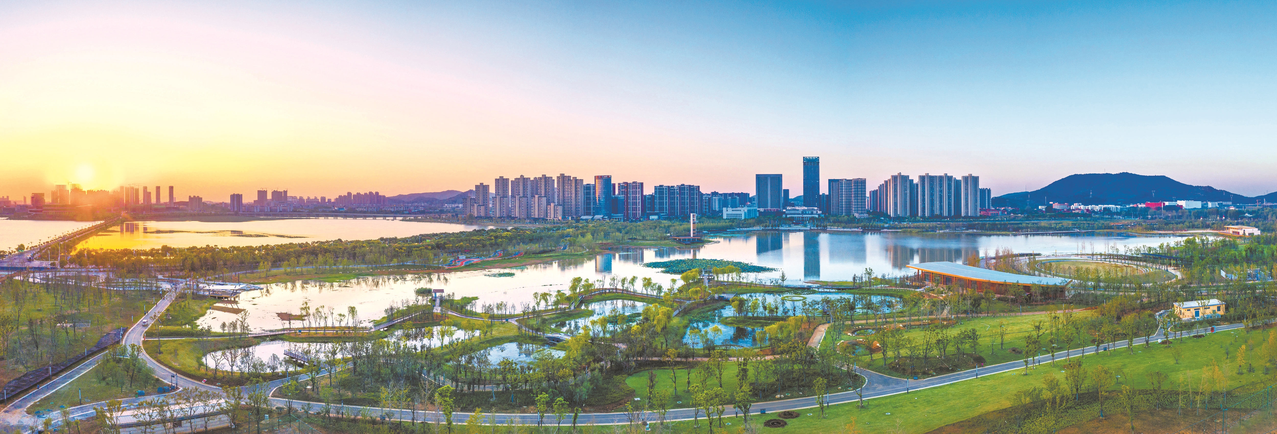 武汉新城区中最大的公园——江夏中央大公园    王运良摄