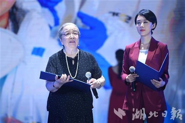 |中国文联、中国视协在汉慰问医护工作者共庆医师节