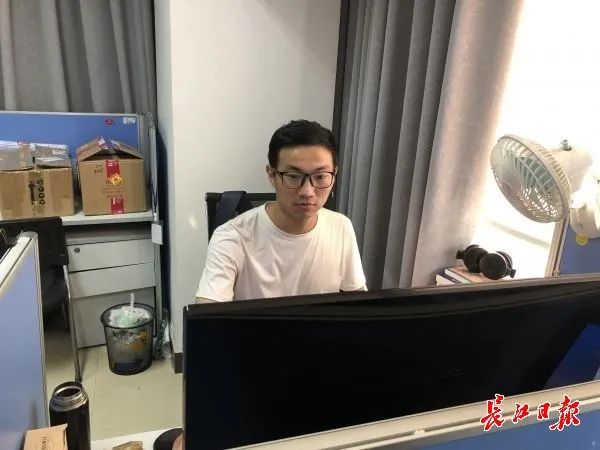 |终于，他们回来了！还上了热搜