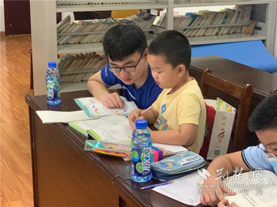 |华农志愿者开展暑期实践 为抗疫一线工作者子女进行课业辅导