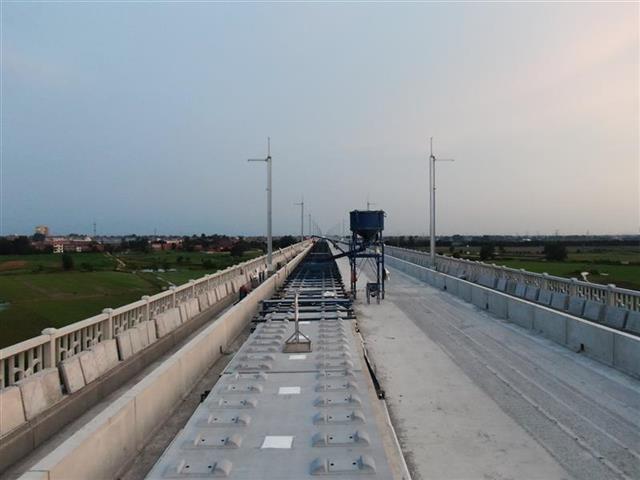 |安九高铁湖北段进入无砟轨道施工阶段 预计明年全线通车