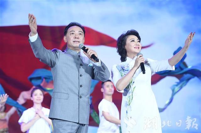 |中国文联、中国视协在汉慰问医护工作者共庆医师节
