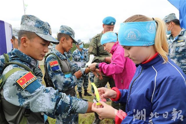 |3小时内穿越山林地25公里，“空降排”班排定位赛中国参赛队取得第二名