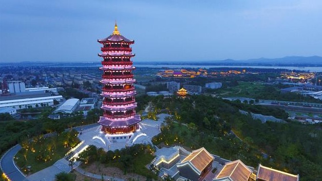 岘首亭点亮“夜襄阳”