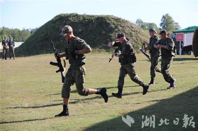 |交替射击，武装越野……单兵两项中国空降兵勇夺第二名