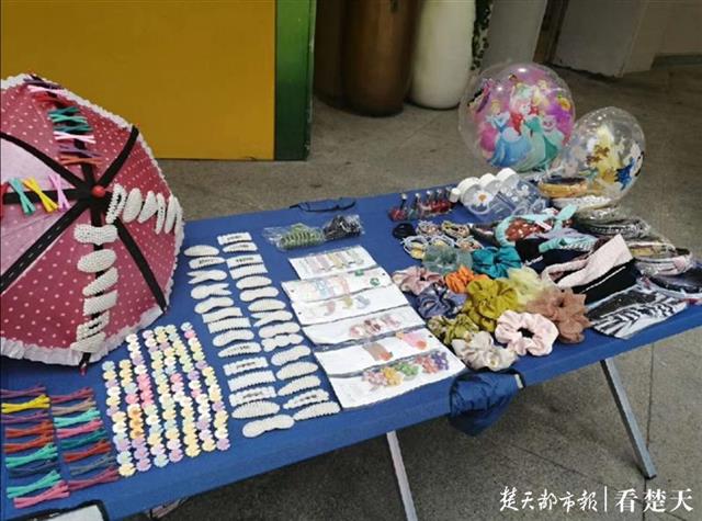 |湖大学子摆摊当老板，体验生活累积创业经验